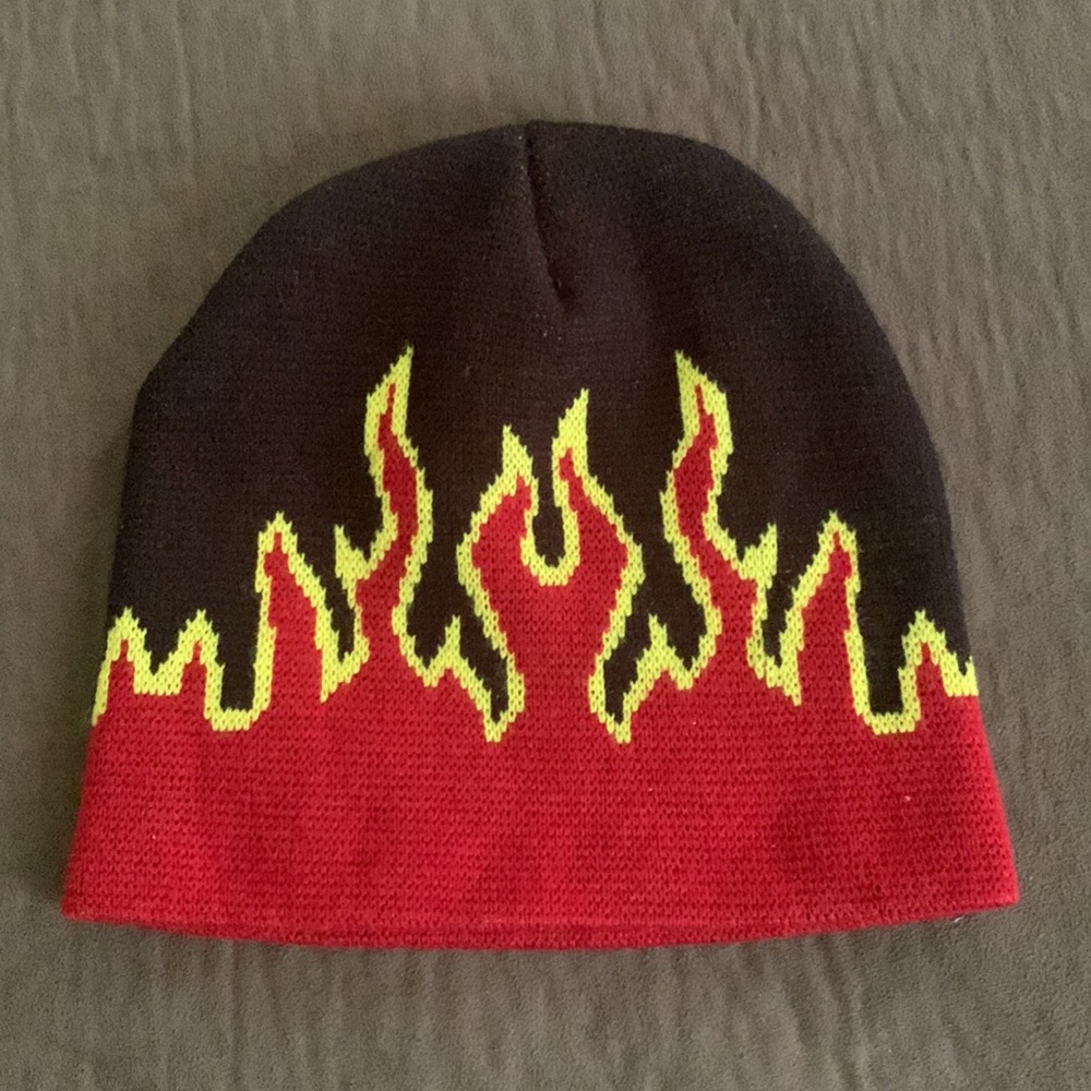 Decky winter hat for sale - Picture 2 of 3